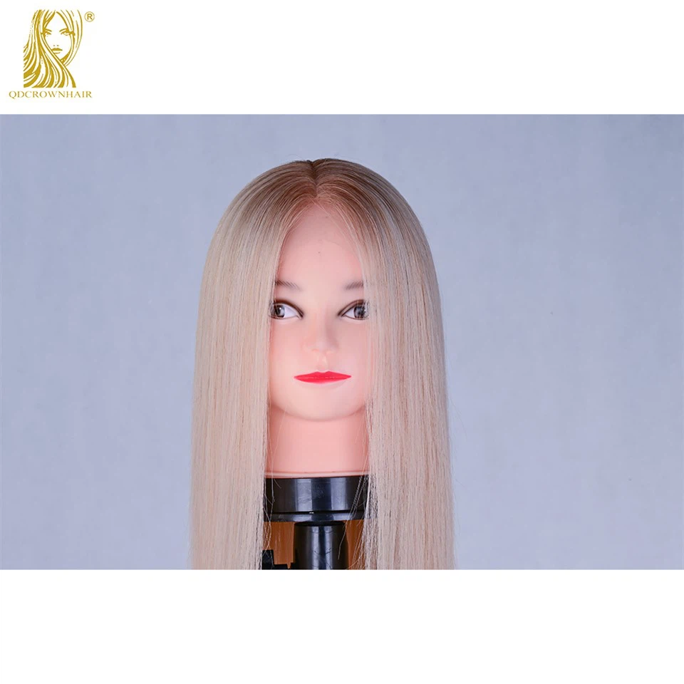 Натуральний виглядає повним мереживом перуками